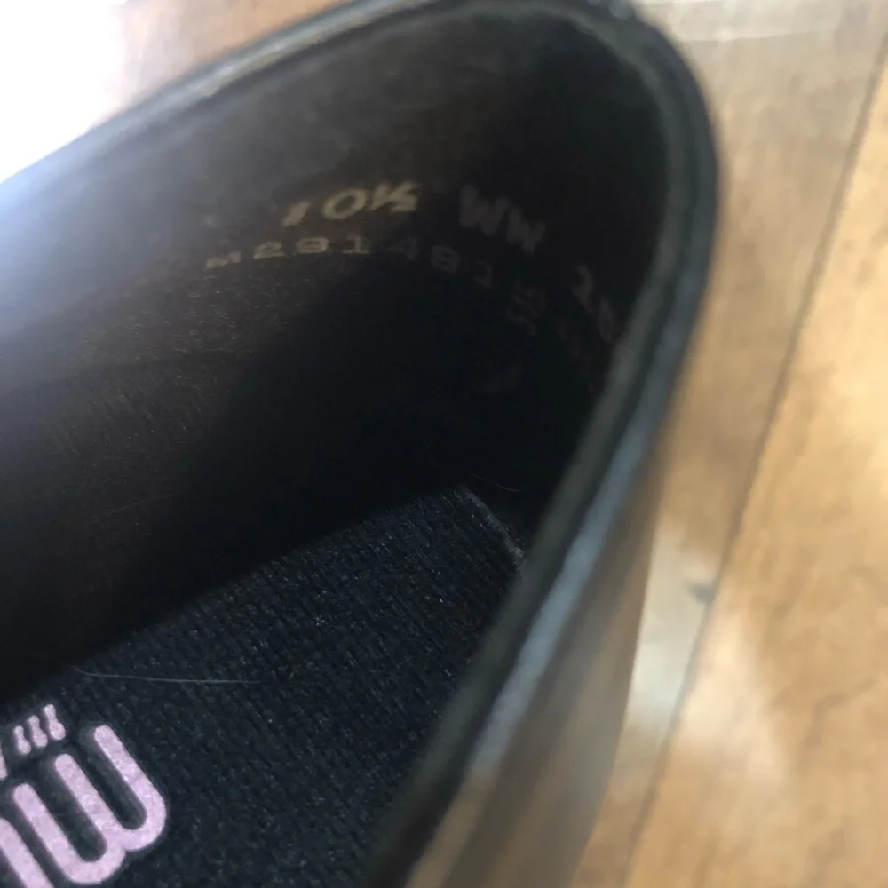 Munro Black Leather Loafer Pump Size 10.5 WW